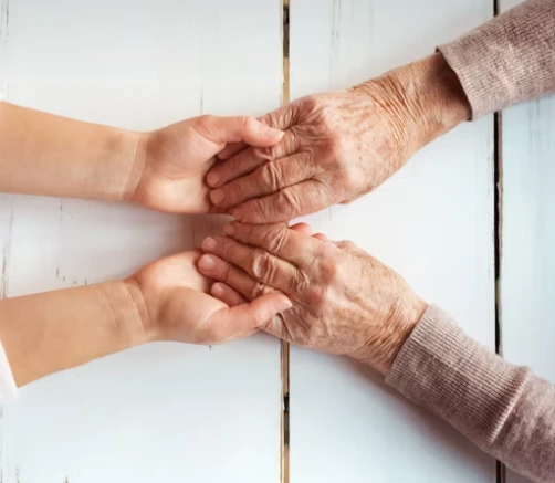 Manos de distintas generaciones